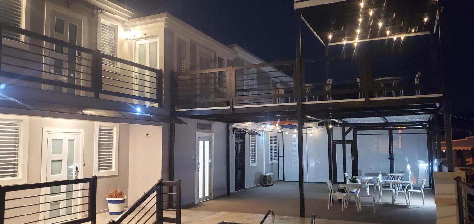 2 Palmas Str Hotel Aguadilla Exterior foto